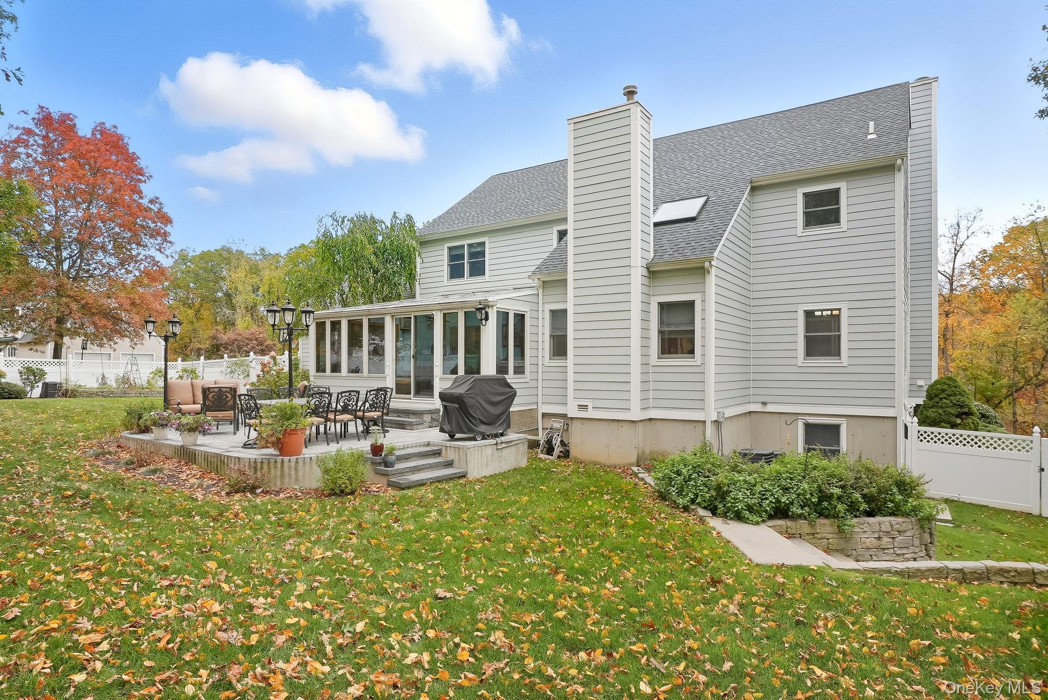 Cortlandt Manor, New York, 10567, United States, 4 Bedrooms Bedrooms, ,3 BathroomsBathrooms,Residential,For Sale,1987823