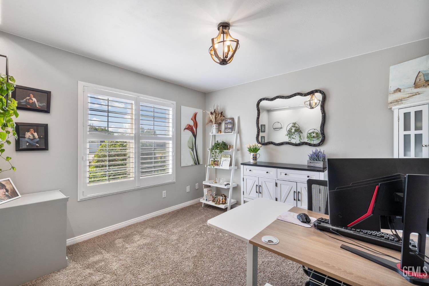 Bakersfield, California, 93312, United States, 4 Bedrooms Bedrooms, ,2 BathroomsBathrooms,Residential,For Sale,1970807