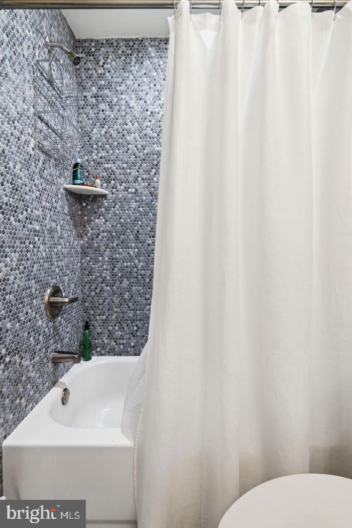 Philadelphia, Pennsylvania, 19130, United States, 3 Bedrooms Bedrooms, ,3 BathroomsBathrooms,Residential,For Sale,1959206