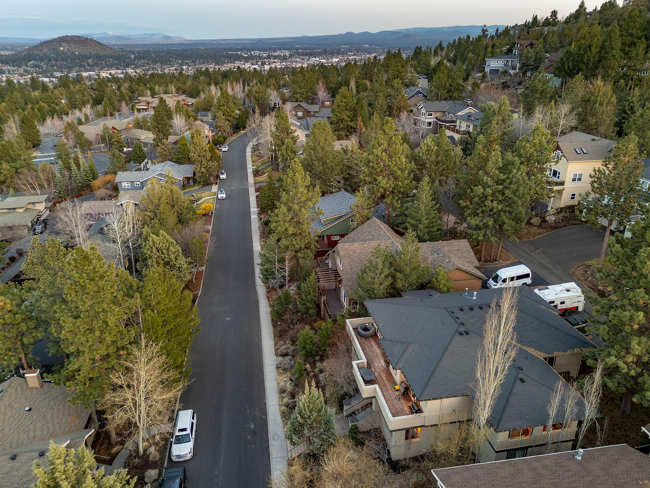 Bend, Oregon, 97703, United States, 4 Bedrooms Bedrooms, ,3 BathroomsBathrooms,Residential,For Sale,1805310