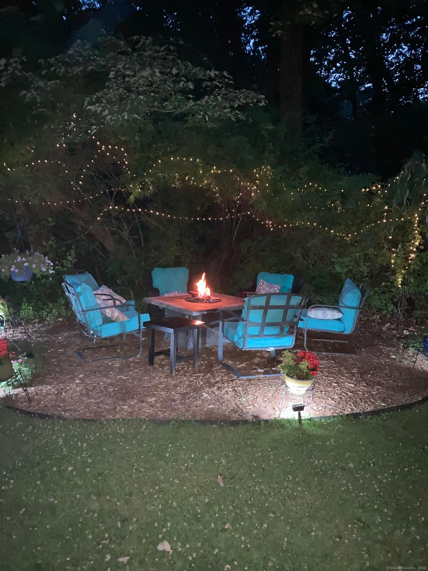 Windsor, Connecticut, 06095, United States, 5 Bedrooms Bedrooms, ,3 BathroomsBathrooms,Residential,For Sale,1980222