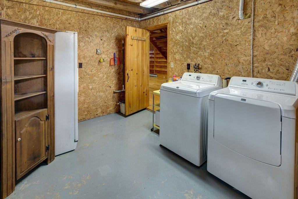 Roxbury, New York, 12474, United States, 3 Bedrooms Bedrooms, ,2 BathroomsBathrooms,Residential,For Sale,1793285