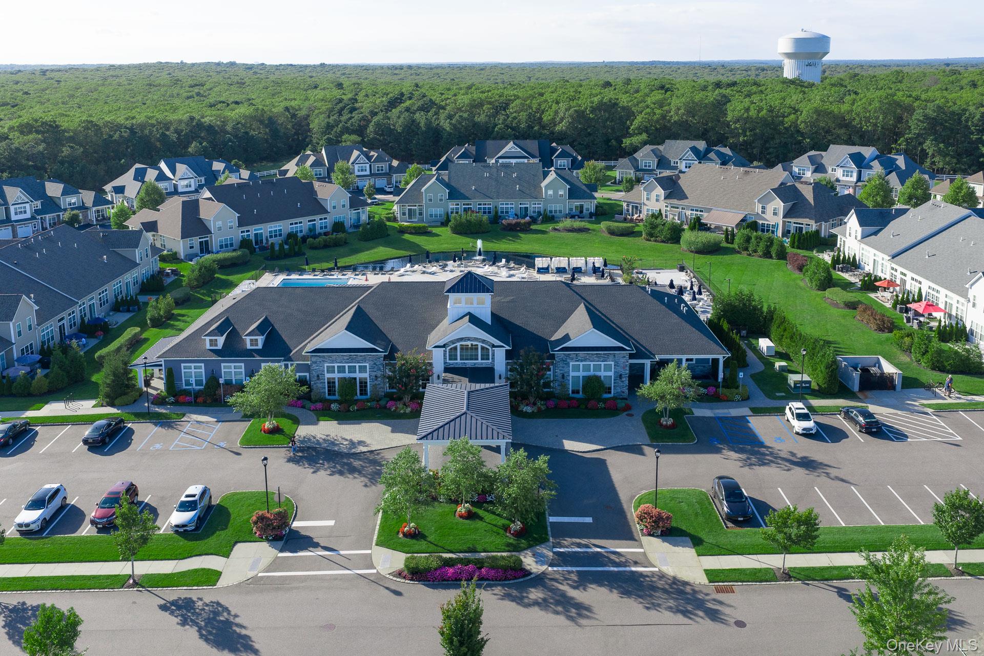  45 Grace Hall Lane, Yaphank, NY, 11980 - 物件實景