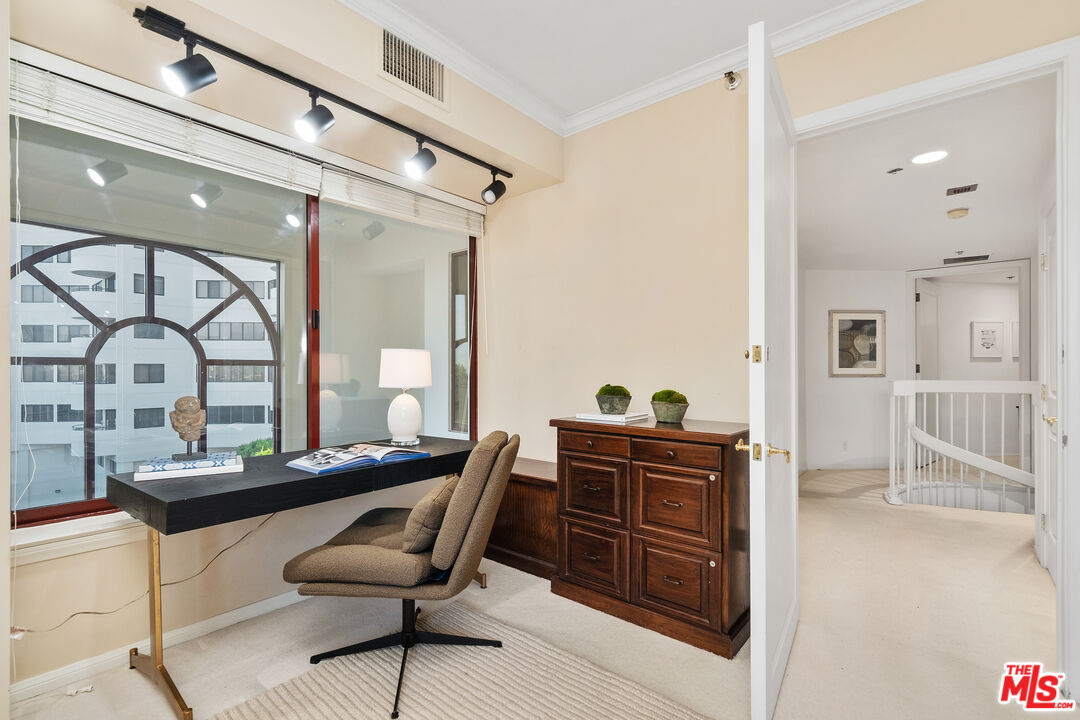 Los Angeles, California, 90024, United States, 2 Bedrooms Bedrooms, ,2 BathroomsBathrooms,Residential,For Sale,1917928