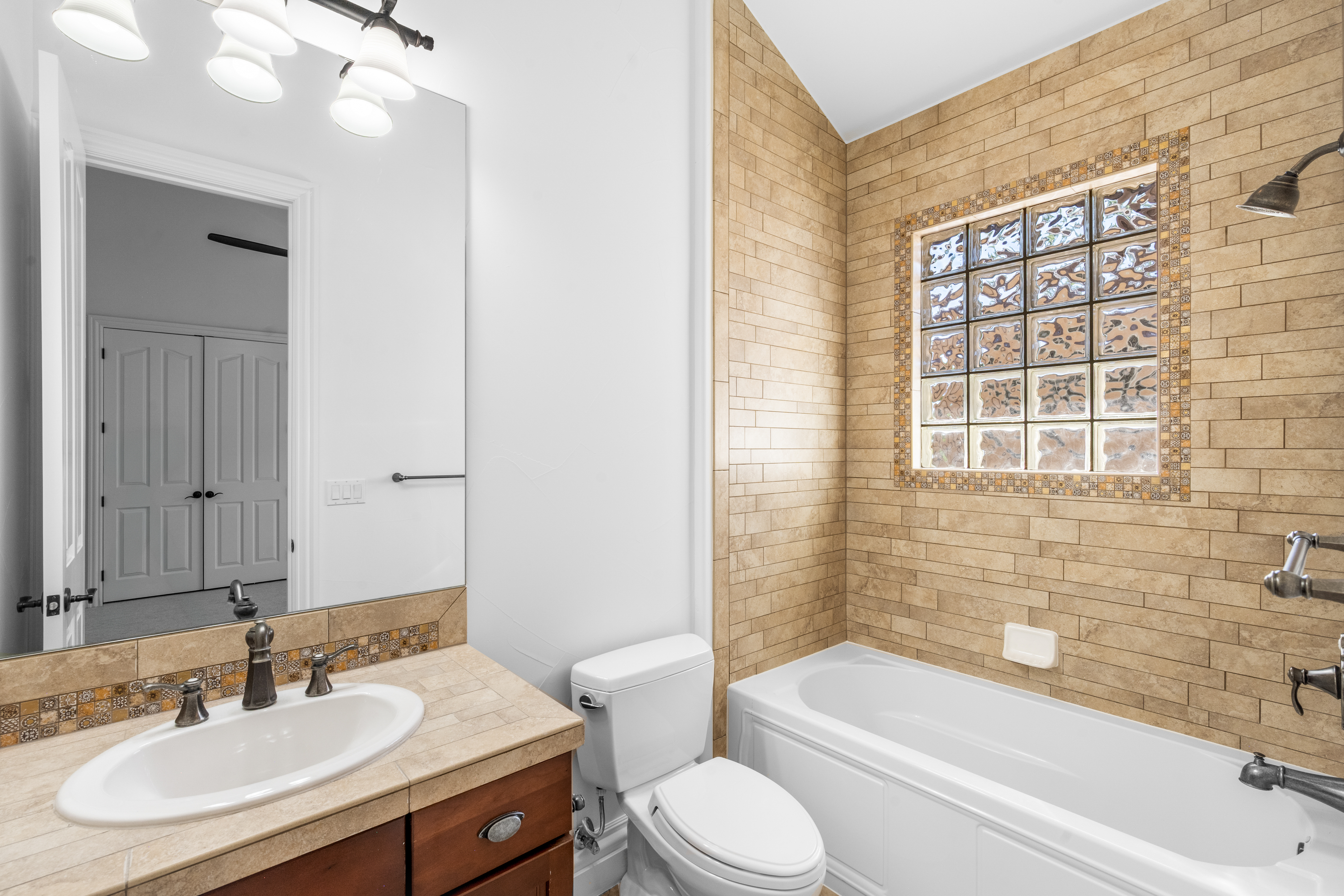  2546 S Adams Street, Denver, CO, 80210 - 物件實景