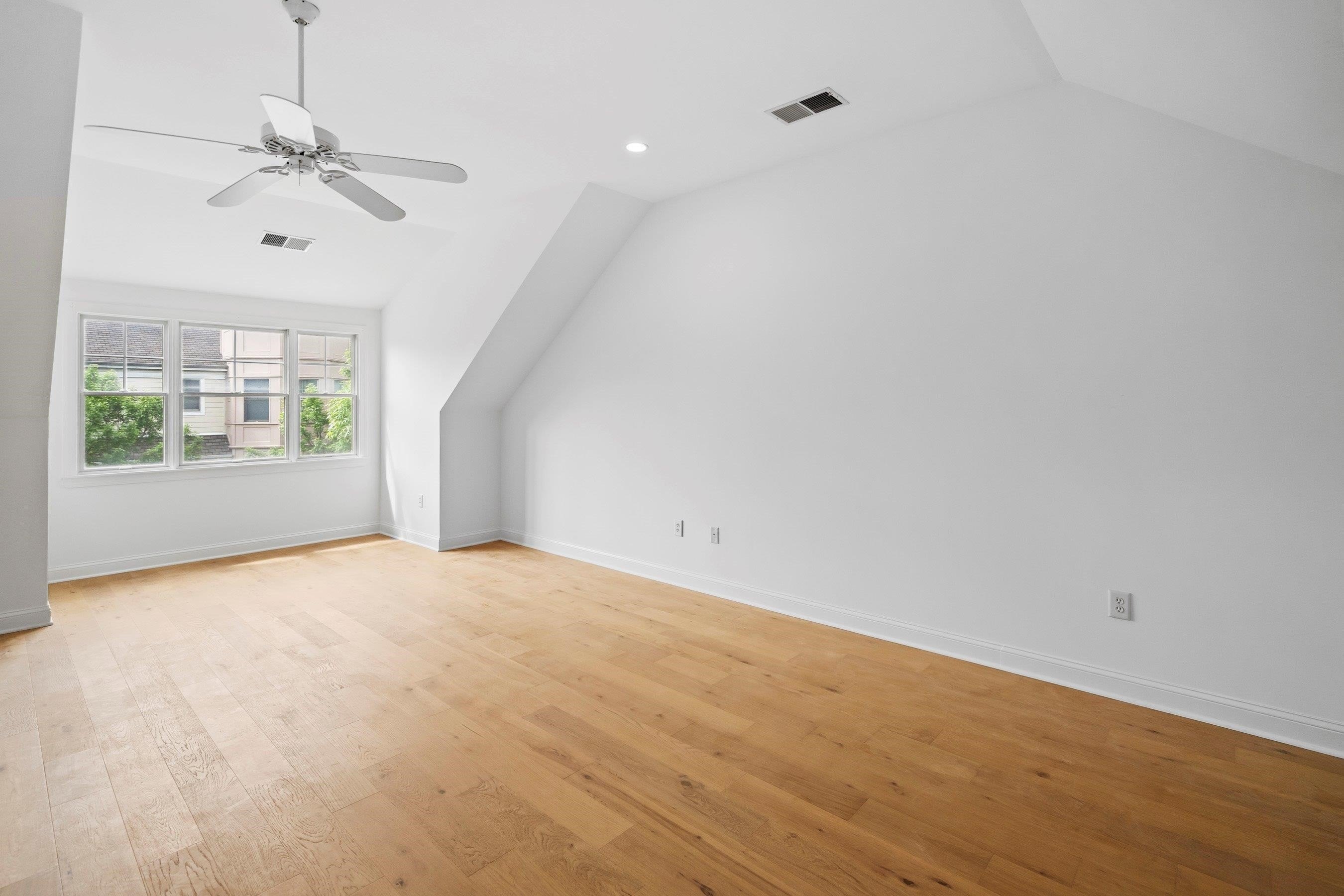 JC, Greenville, New Jersey, 07305, United States, 4 Bedrooms Bedrooms, ,4 BathroomsBathrooms,Residential,For Sale,1974551