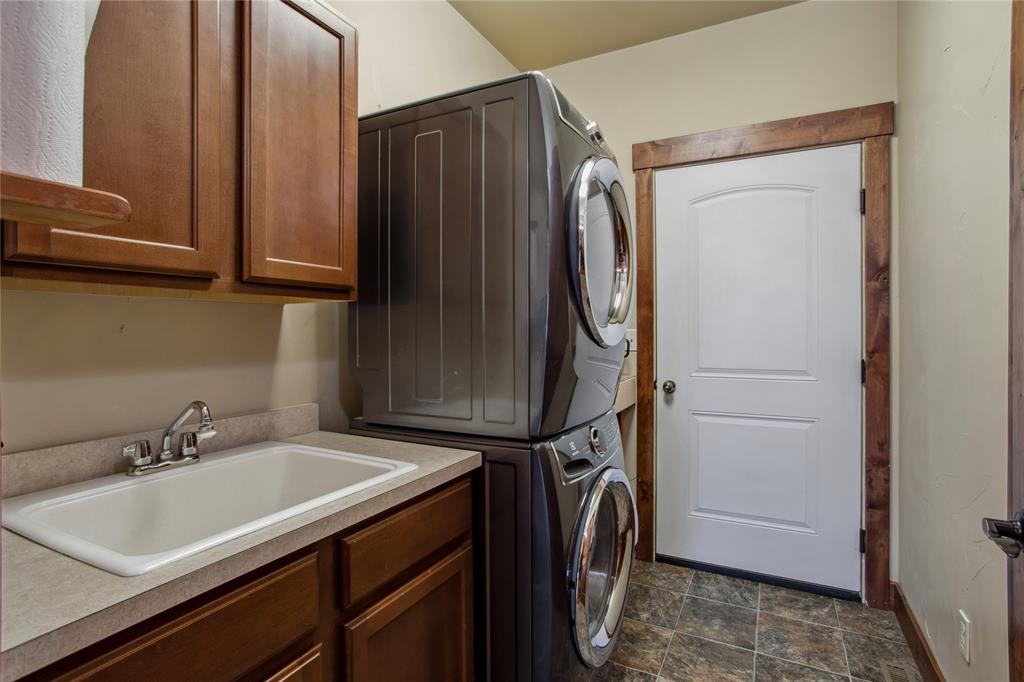 Polson, Montana, 59860, United States, 3 Bedrooms Bedrooms, ,2 BathroomsBathrooms,Residential,For Sale,1983270