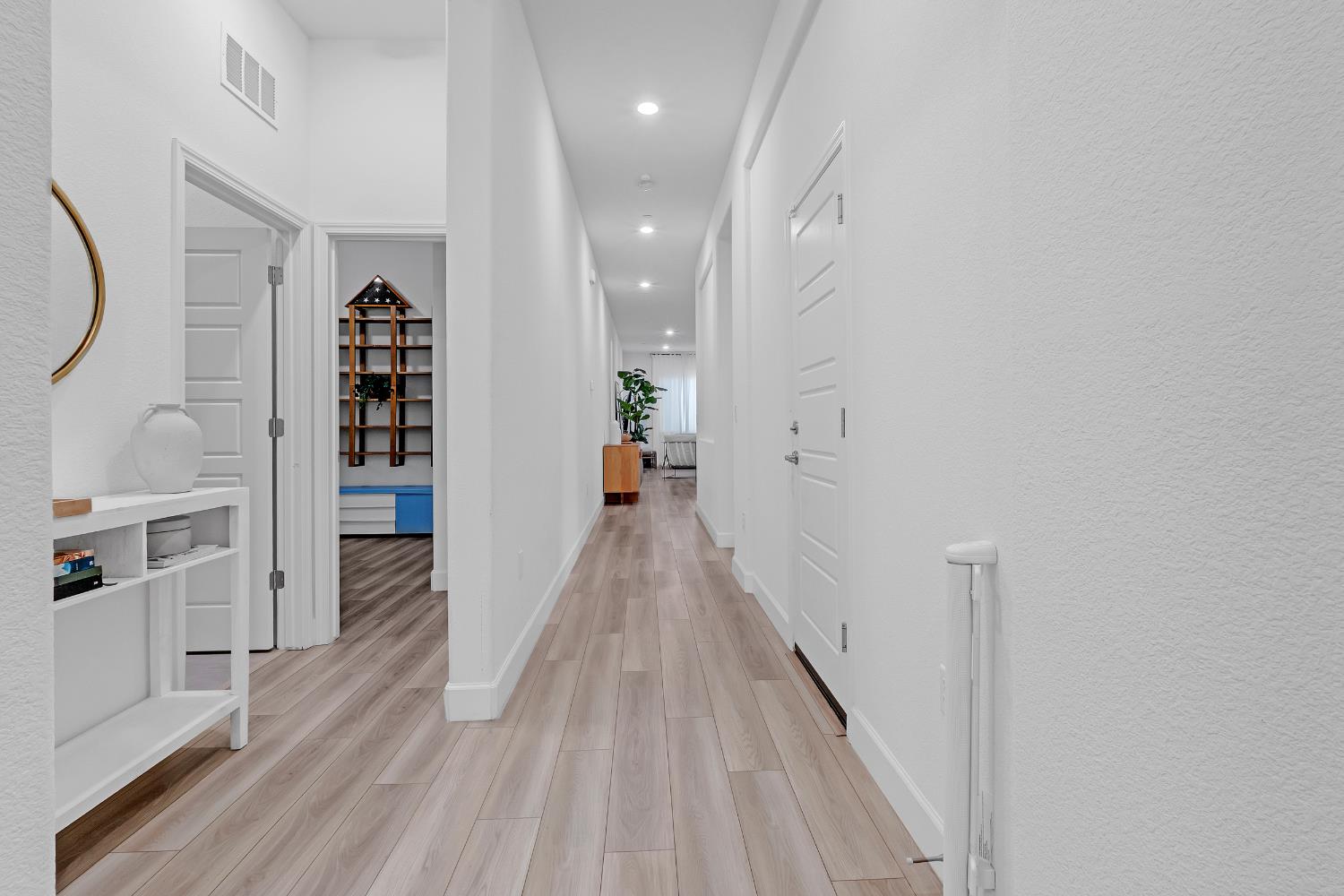 Sacramento, California, 95835, United States, 4 Bedrooms Bedrooms, ,3 BathroomsBathrooms,Residential,For Sale,1998262