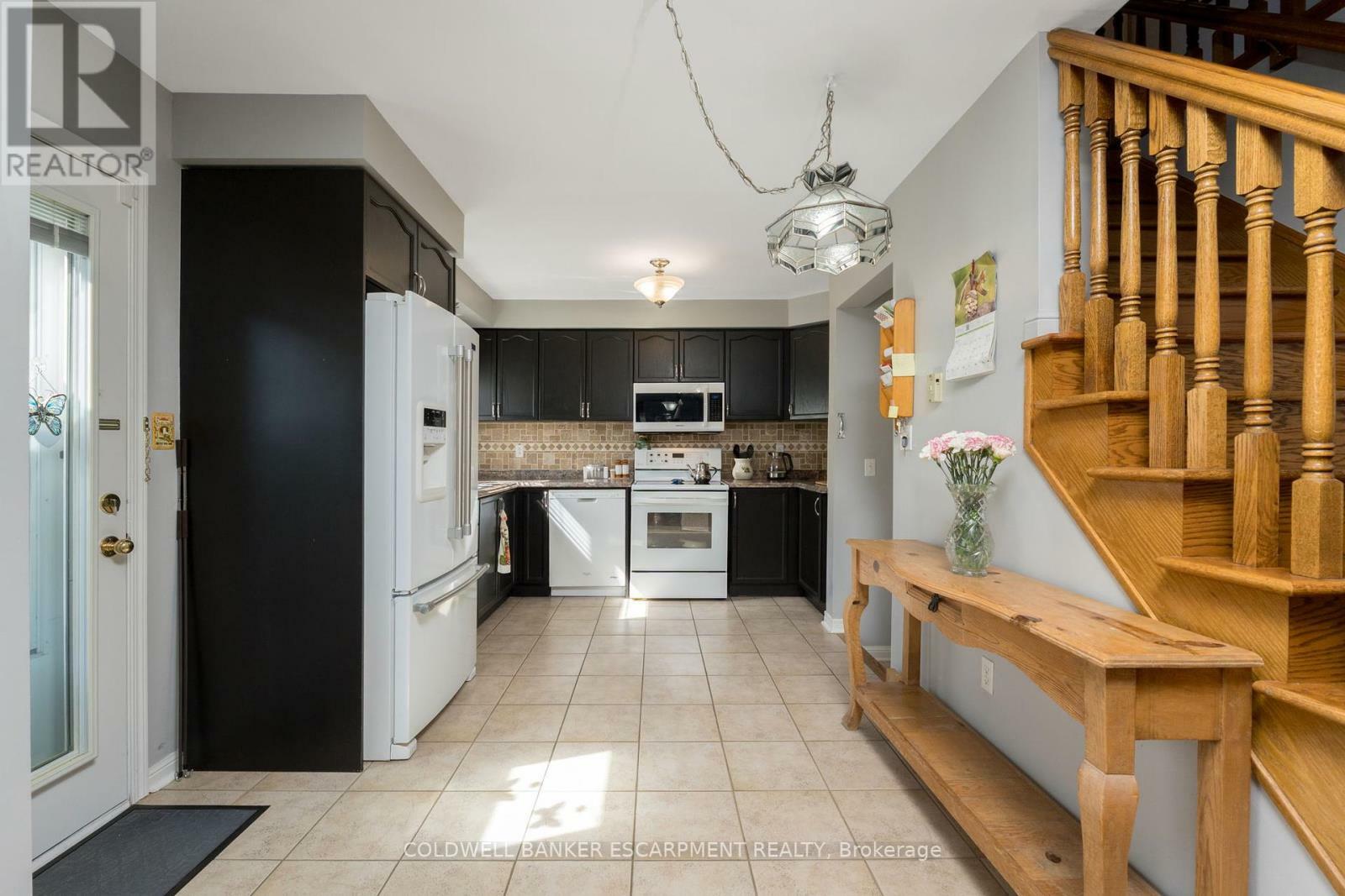 MILTON (CL CLARKE), Ontario, L9T 5K1, CA, 3 Bedrooms Bedrooms, ,3 BathroomsBathrooms,Residential,For Sale,1837100