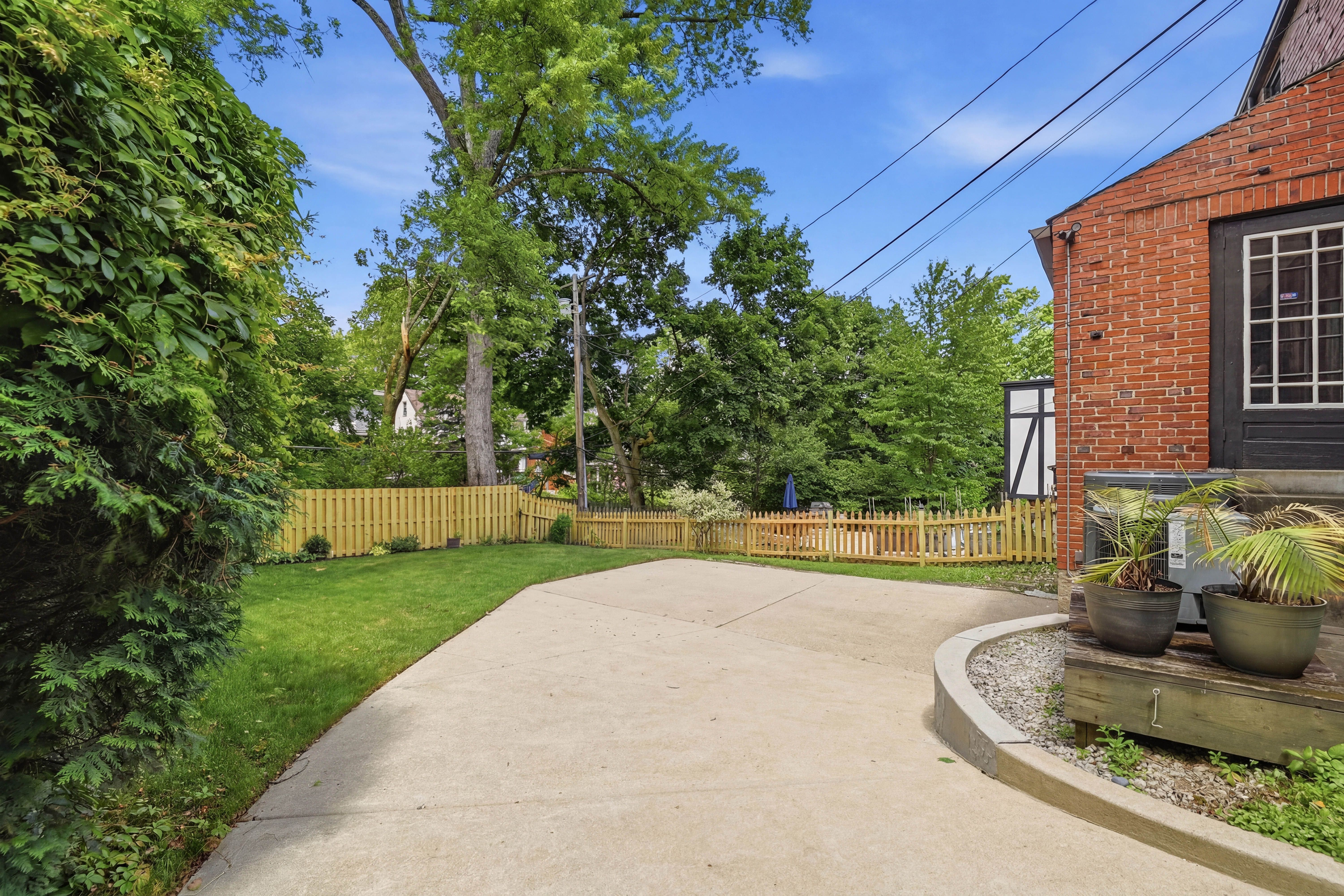  1264 Bellerock Street, Pittsburgh, PA 15217 - 物件實景