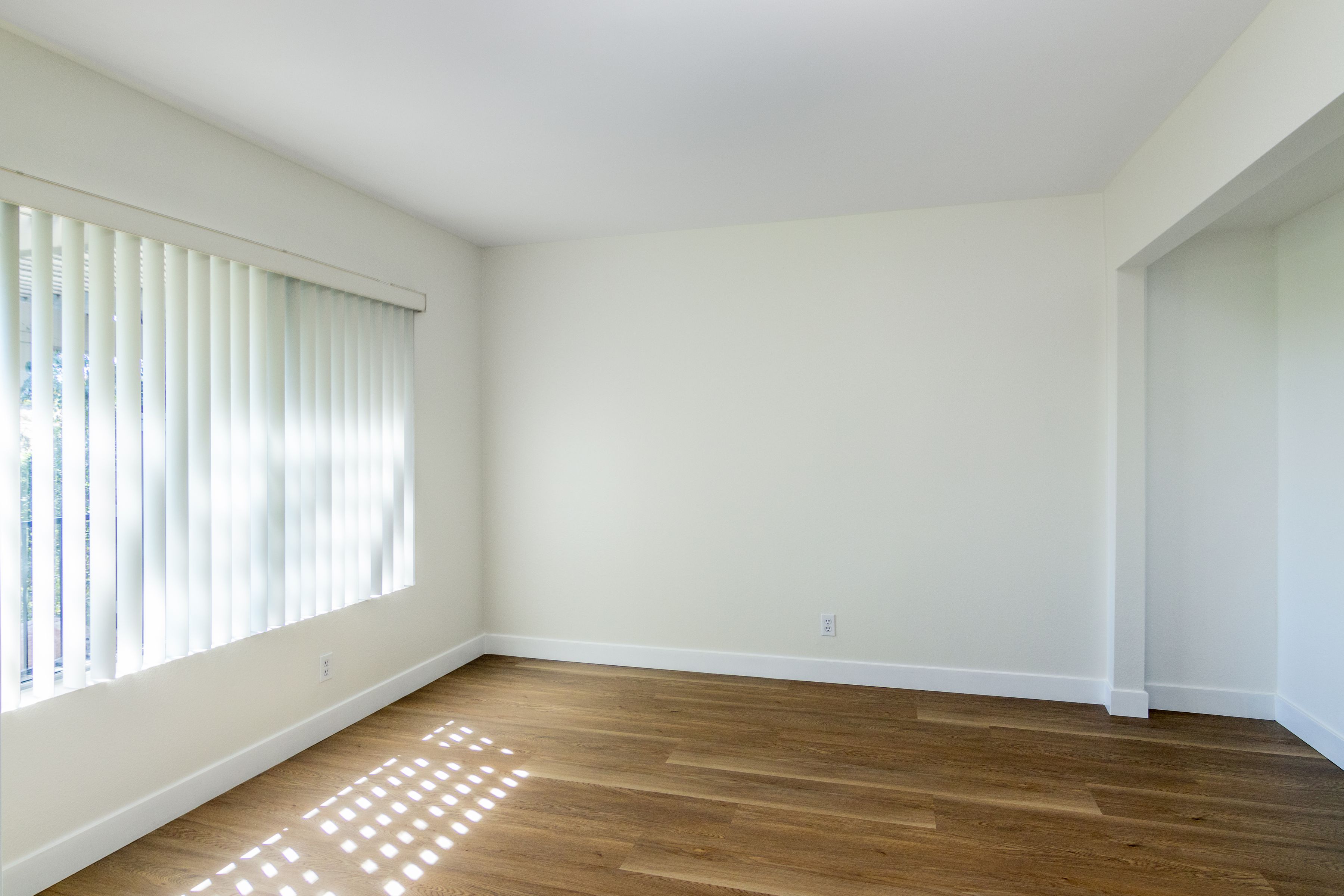  Newly Remodeled Corner Unit - 物件實景