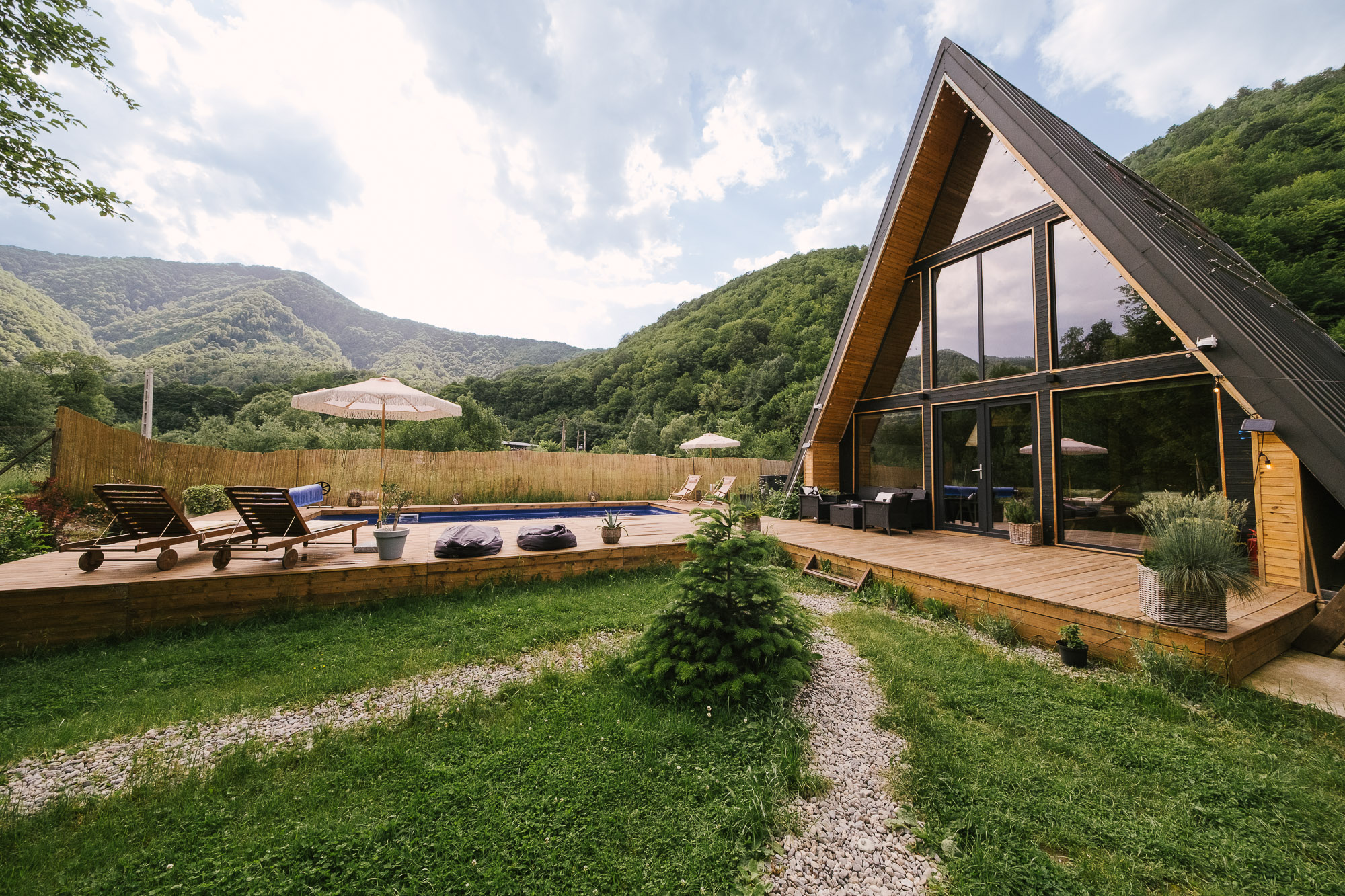  A Home Between River, Forest and Sky in the Heart of the Lotru Mountains - 物件實景