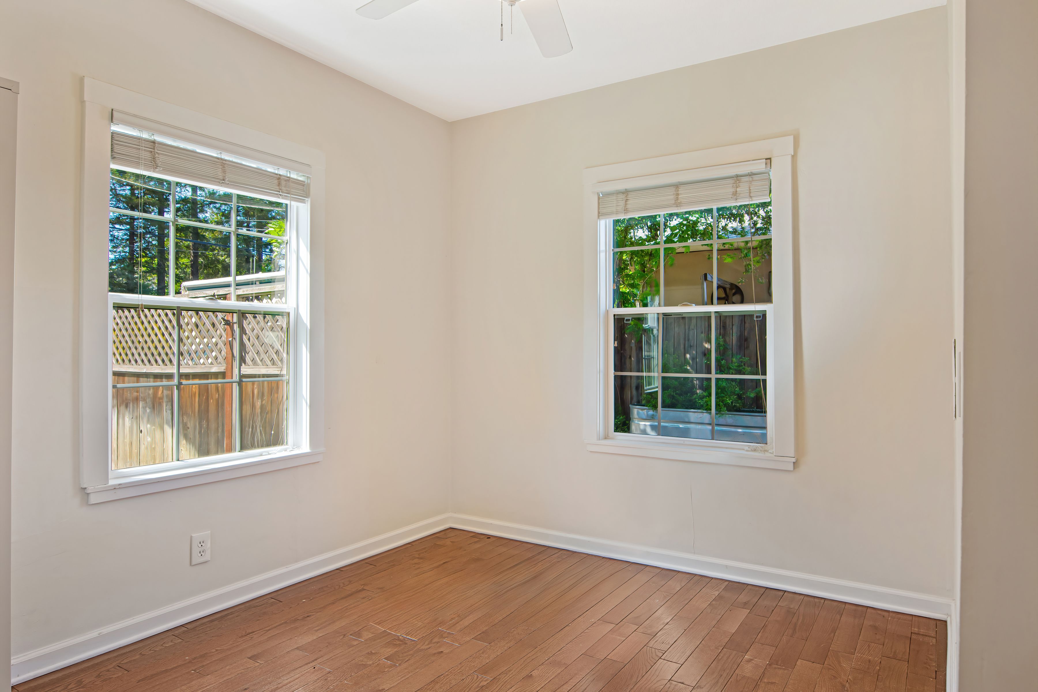  855 Boyes Blvd - 物件實景