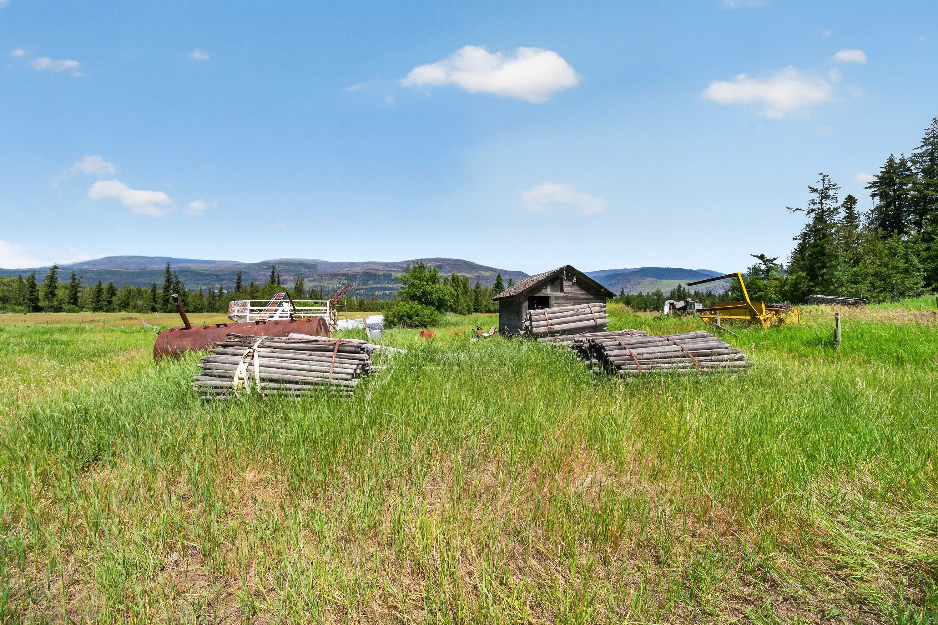  158 Acre Lakeview Homestead - 物件實景