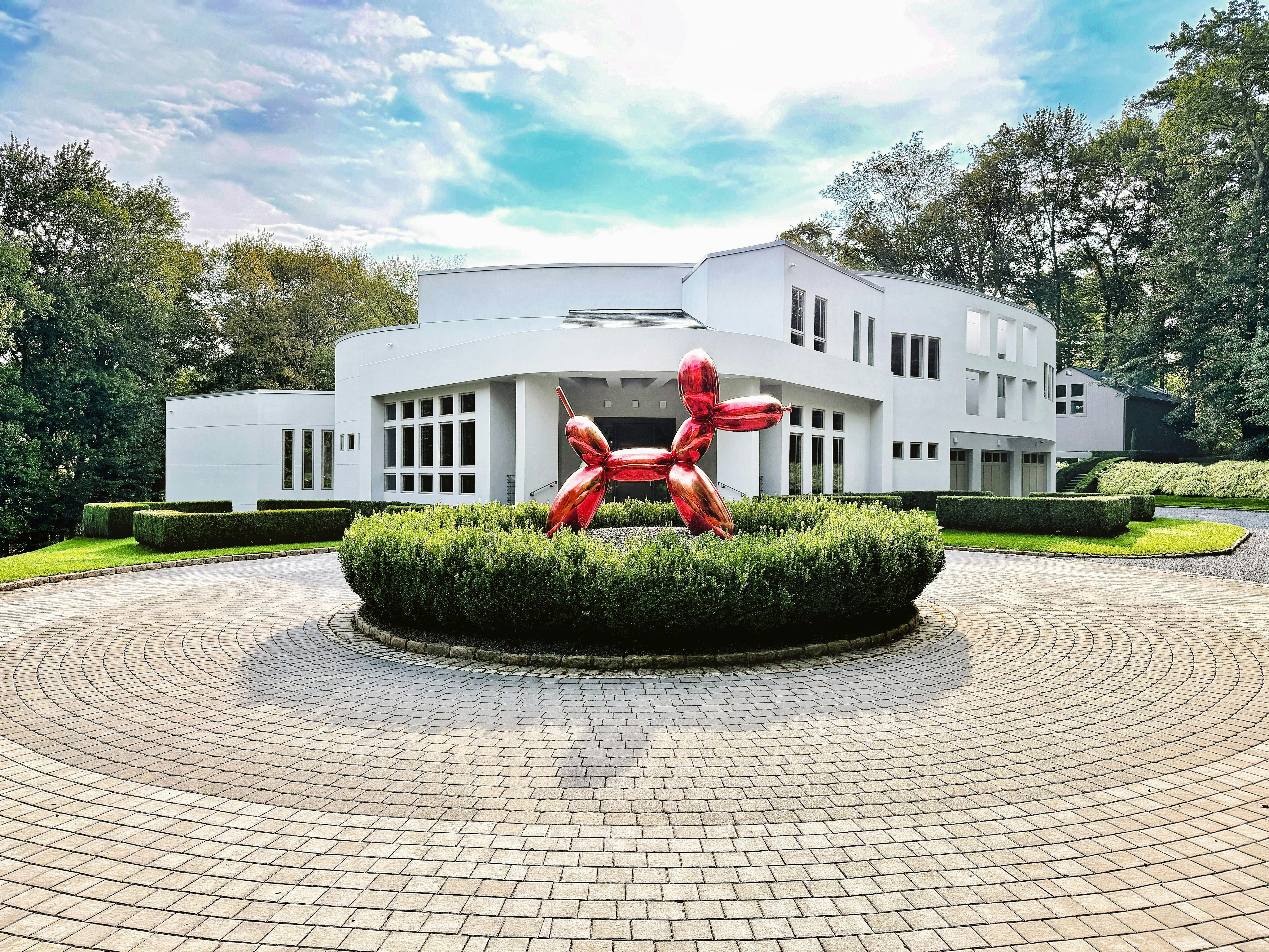  Distinguished By Architectural Clarity, Complete Privacy, And A Deeply Personal - 物件實景