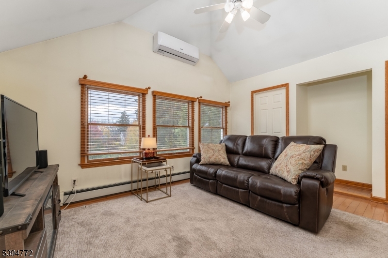 Clinton Town, New Jersey, 08809, United States, 3 Bedrooms Bedrooms, ,2 BathroomsBathrooms,Residential,For Sale,1989455