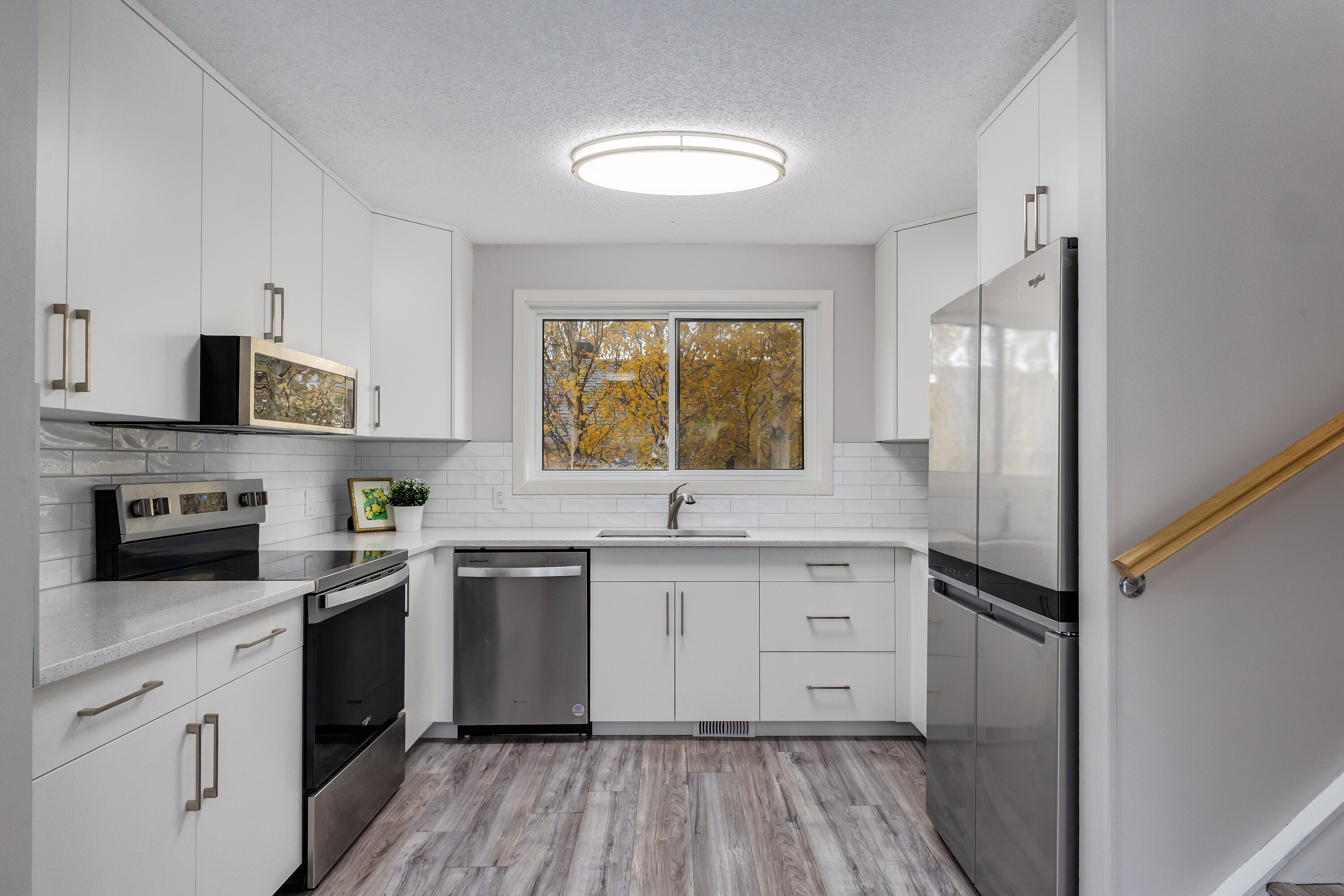  228 Deer Ridge Place SE - 物件實景