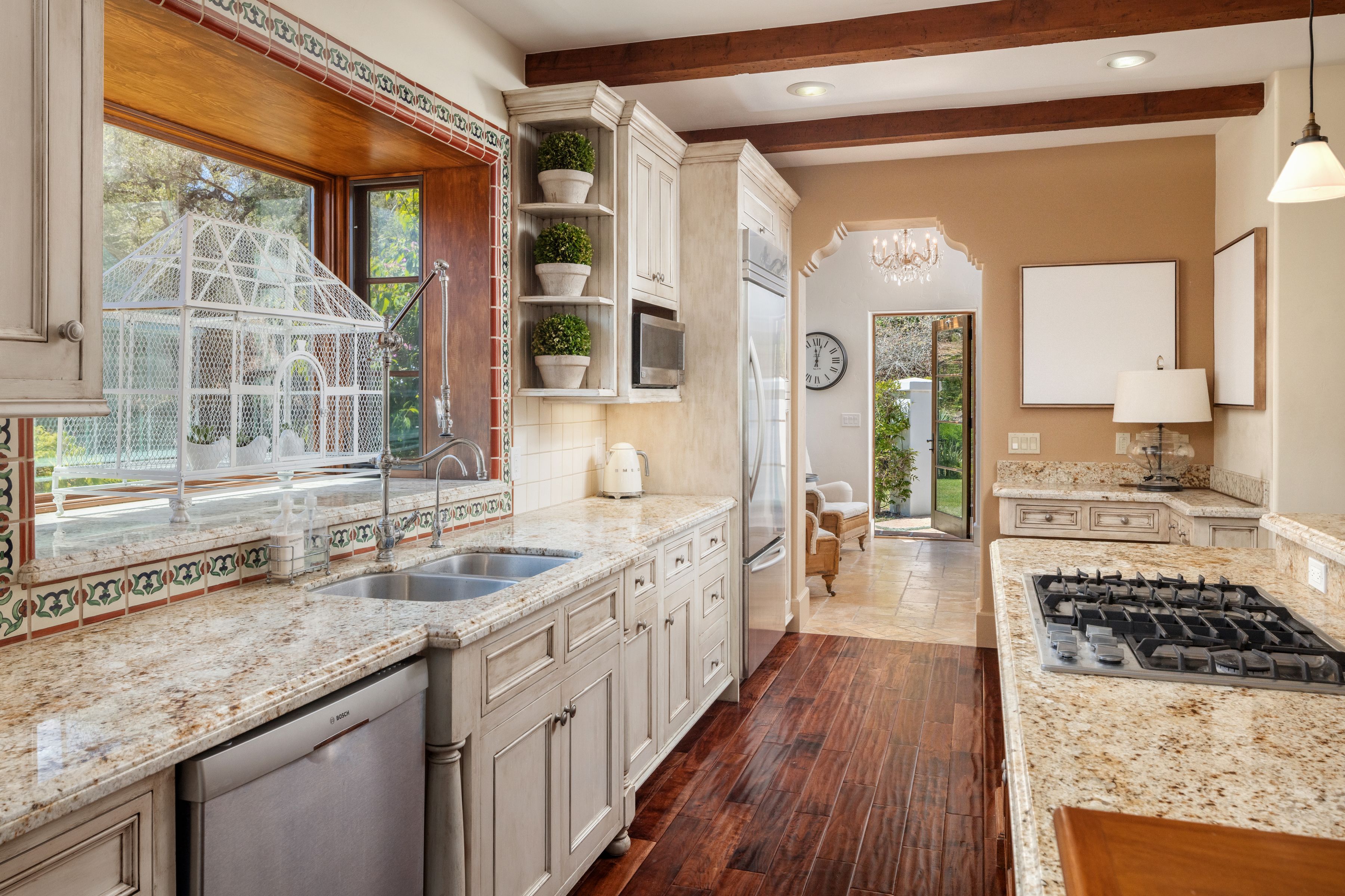 Classic Santa Barbara Home - 物件實景