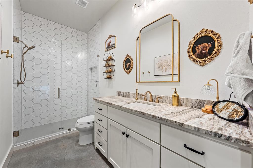 353 Willow Moon Ranch Road, Crawford, Texas, 76638, United States, 6 Bedrooms Bedrooms, ,3 BathroomsBathrooms,Residential,For Sale,353 Willow Moon Ranch Road,1673440