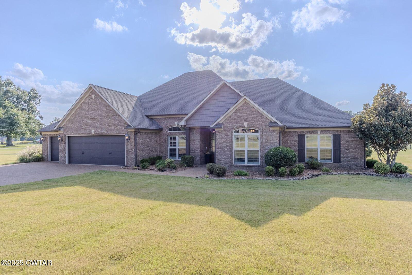 Brownsville, Tennessee, 38012, United States, 4 Bedrooms Bedrooms, ,3 BathroomsBathrooms,Residential,For Sale,1936332