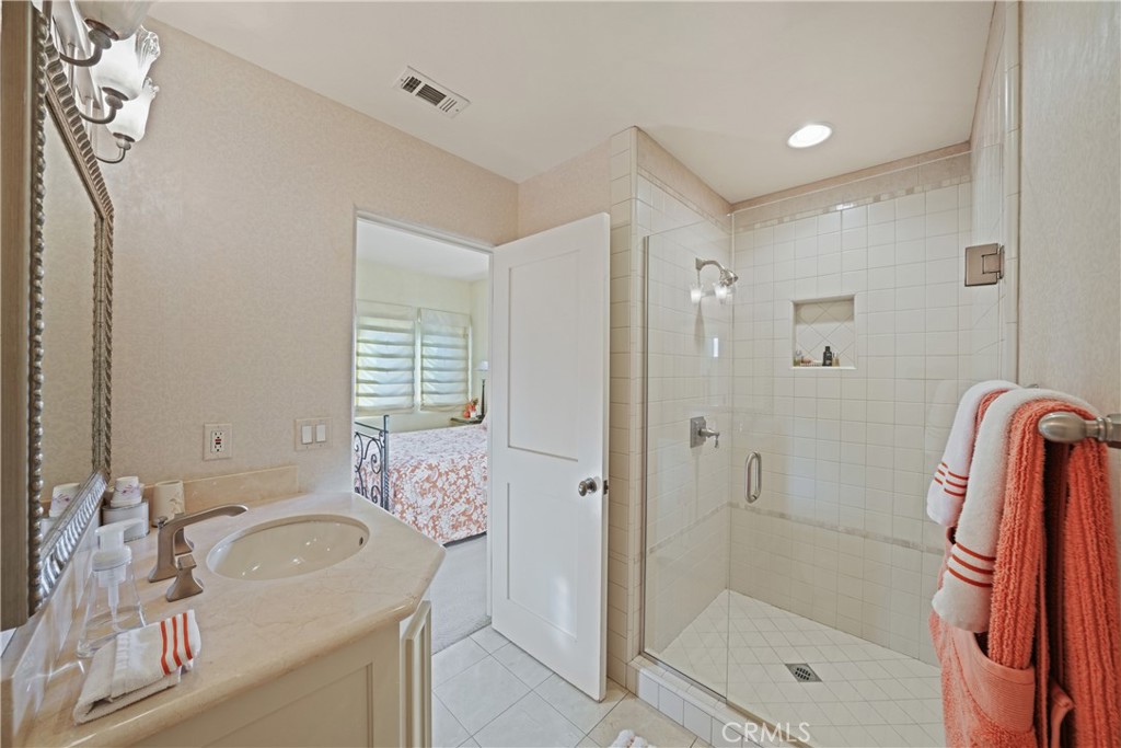 Huntington Beach, California, 92649, United States, 5 Bedrooms Bedrooms, ,5 BathroomsBathrooms,Residential,For Sale,1991081