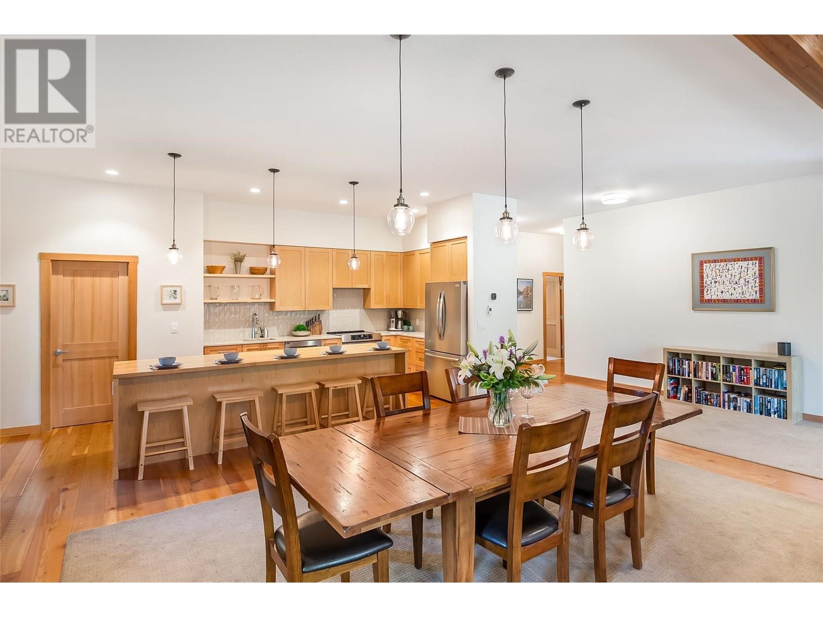 REVELSTOKE, British Columbia, V0E 2S3, CA, 6 Bedrooms Bedrooms, ,4 BathroomsBathrooms,Residential,For Sale,1912503