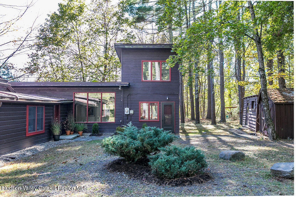 Woodstock, New York, 12498, United States, 2 Bedrooms Bedrooms, ,3 BathroomsBathrooms,Residential,For Sale,1965588