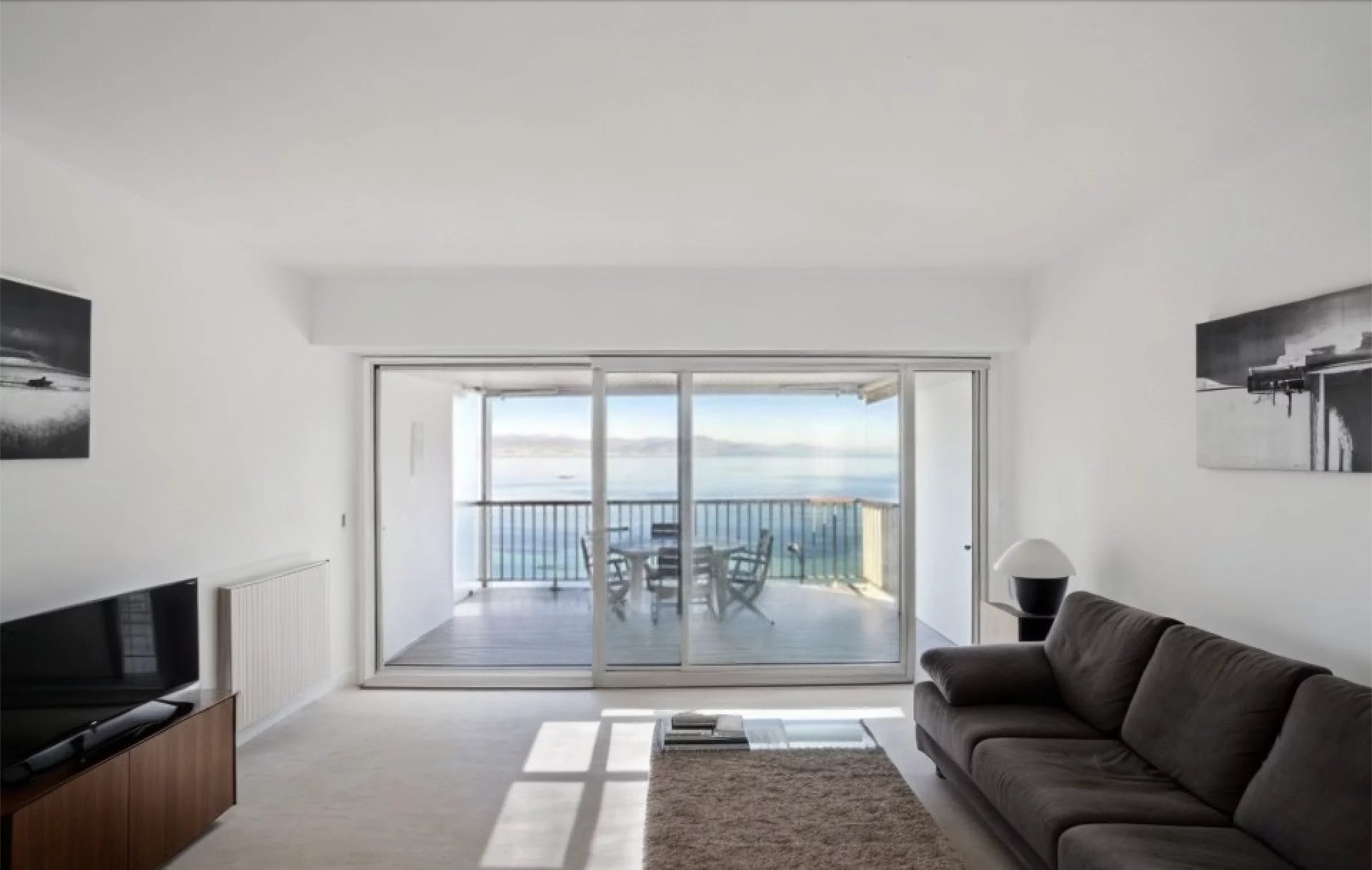 Antibes, Provence-Alpes-Côte d?Azur, 06600, FR, 2 Bedrooms Bedrooms, ,1 BathroomBathrooms,Residential,For Sale,1494409
