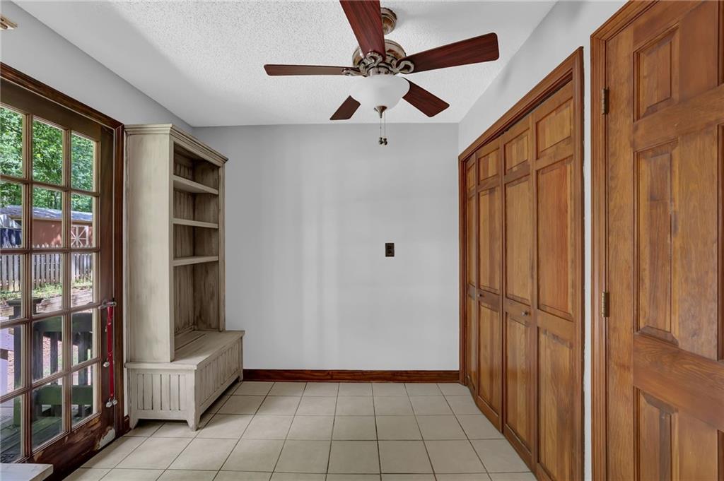 Cumming, Georgia, 30028, United States, 4 Bedrooms Bedrooms, ,3 BathroomsBathrooms,Residential,For Sale,1977231