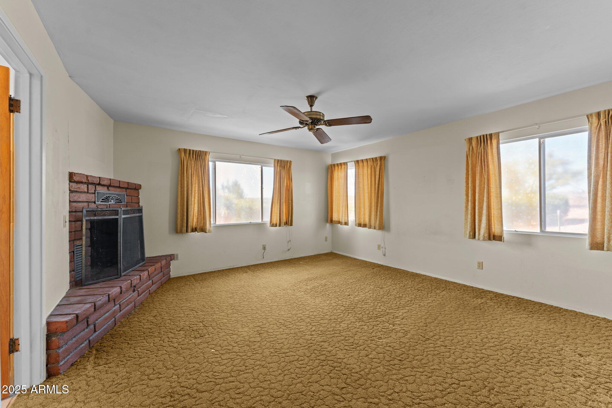 Wickenburg, Arizona, 85390, United States, 4 Bedrooms Bedrooms, ,2 BathroomsBathrooms,Residential,For Sale,1983414