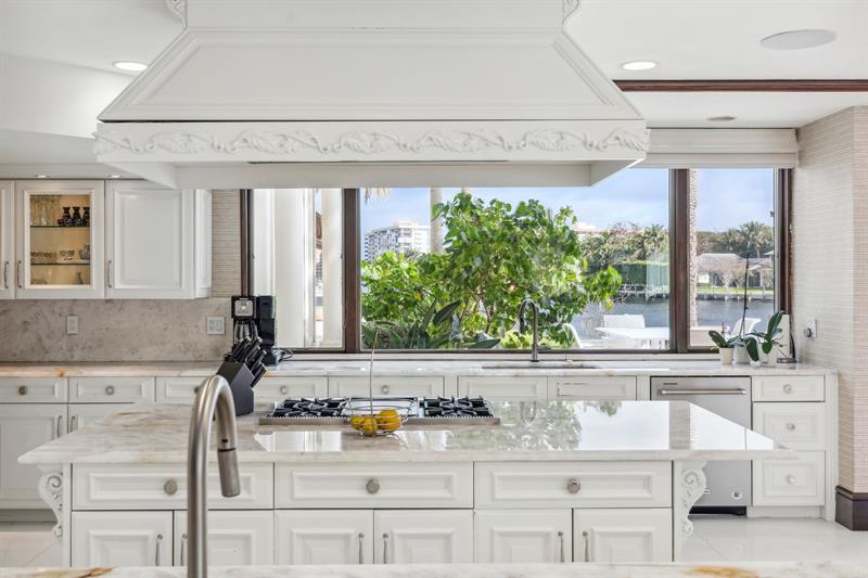 Lighthouse Point, Florida, 33064, United States, 8 Bedrooms Bedrooms, ,10 BathroomsBathrooms,Residential,For Sale,1804344