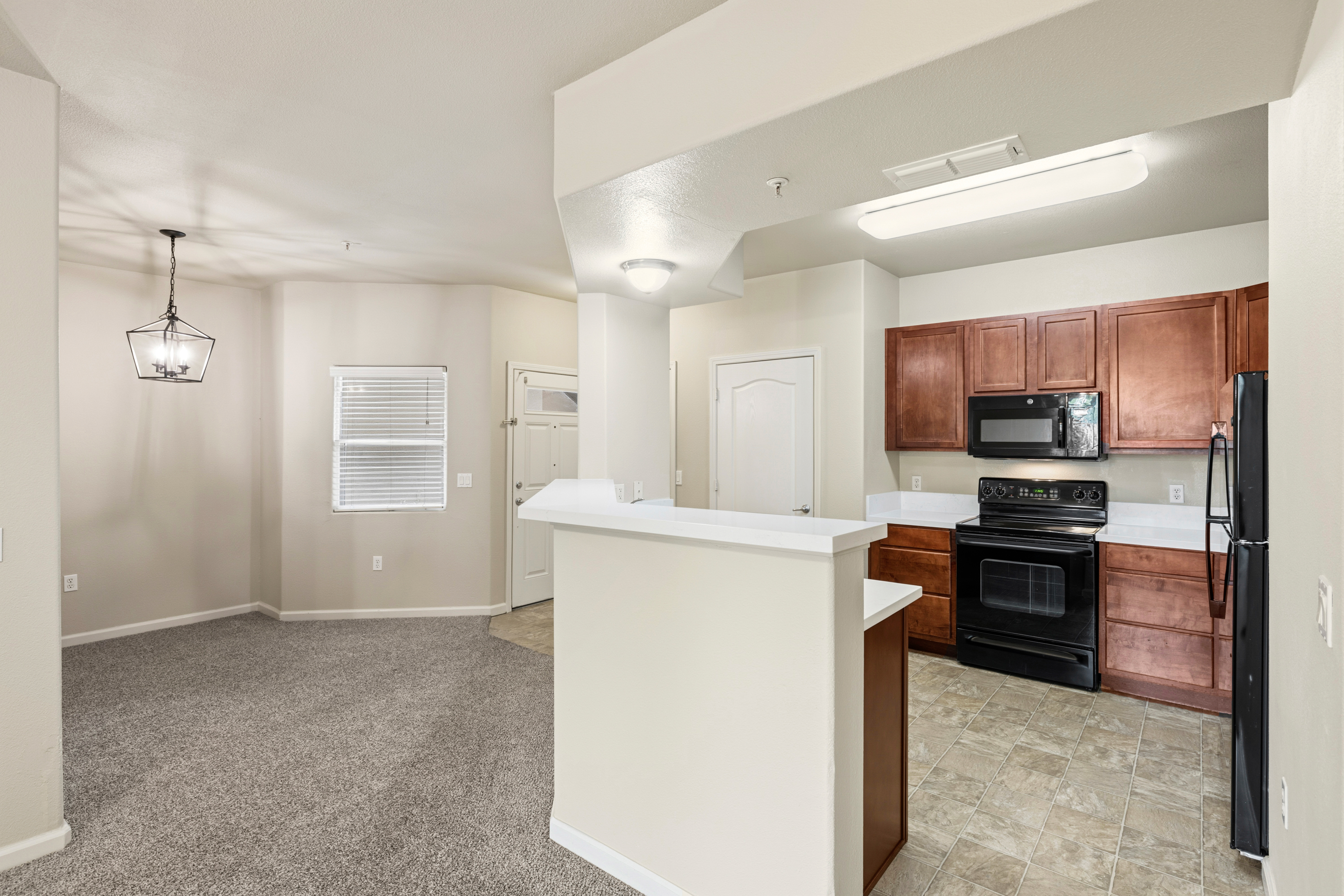  1900 Danbrook Drive, Sacramento, CA 95835 - 物件實景