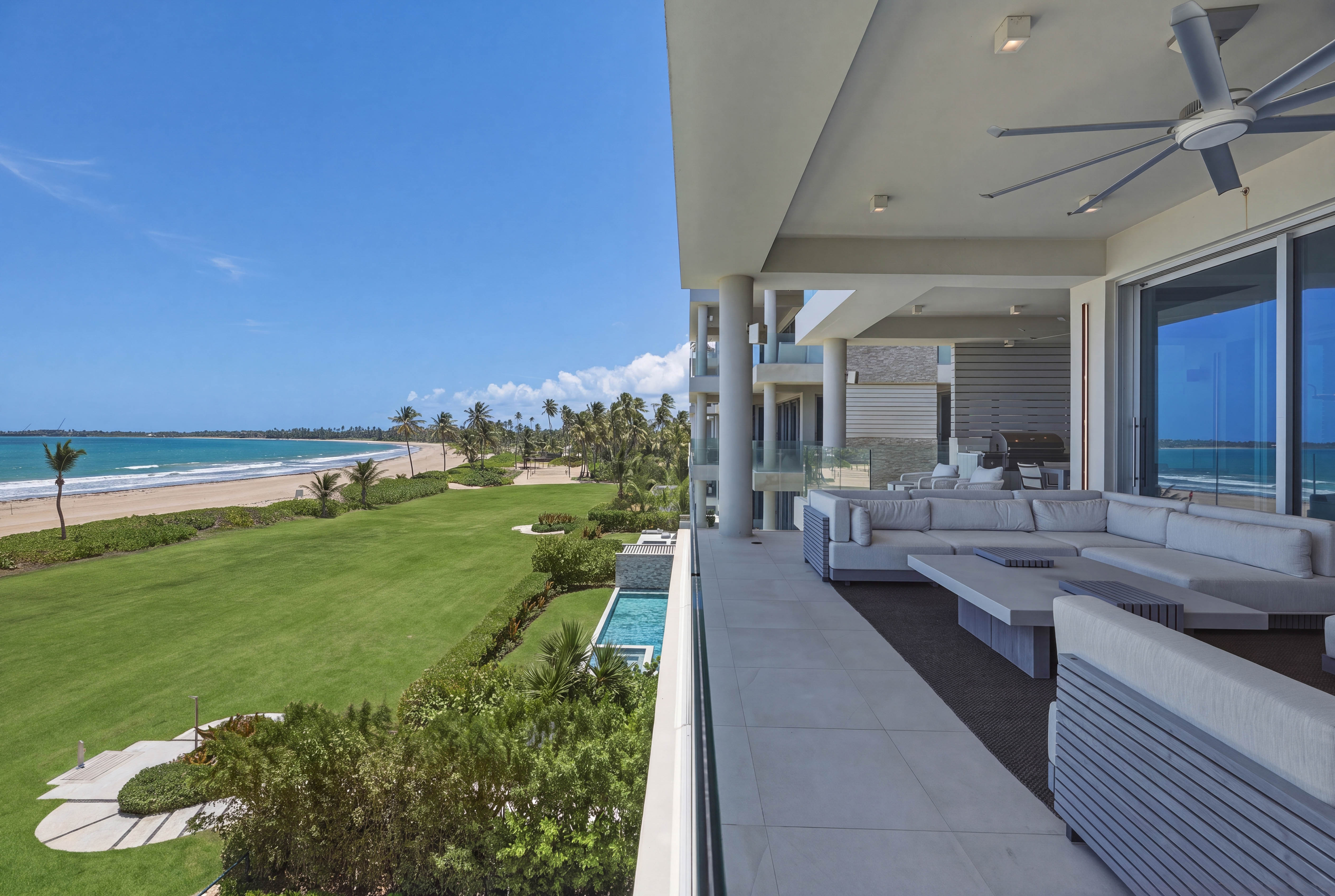  Beachfront Living at Four Seasons Resort and Residences - 物件實景