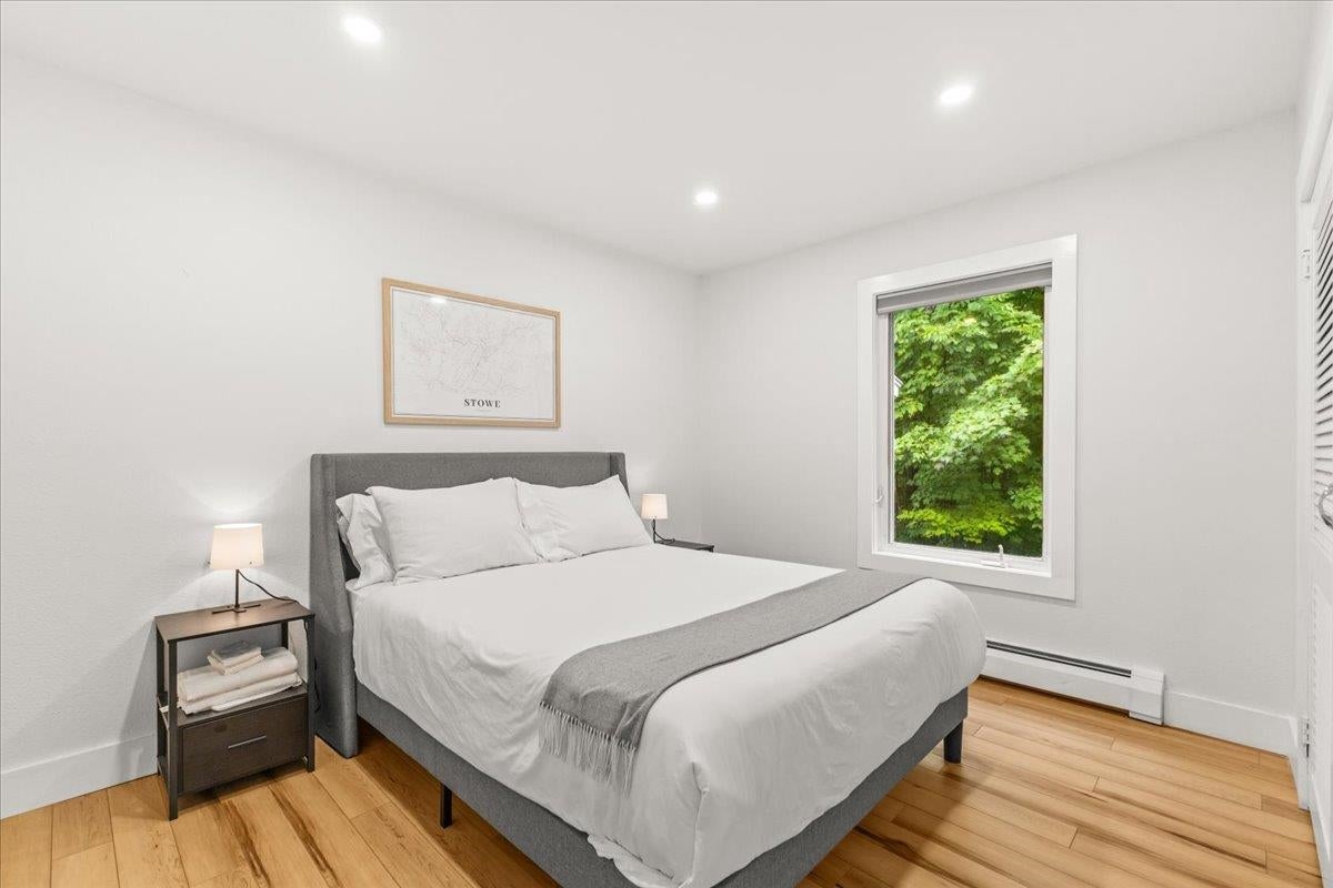 Stowe, Vermont, 05672, United States, 8 Bedrooms Bedrooms, ,5 BathroomsBathrooms,Residential,For Sale,1994933