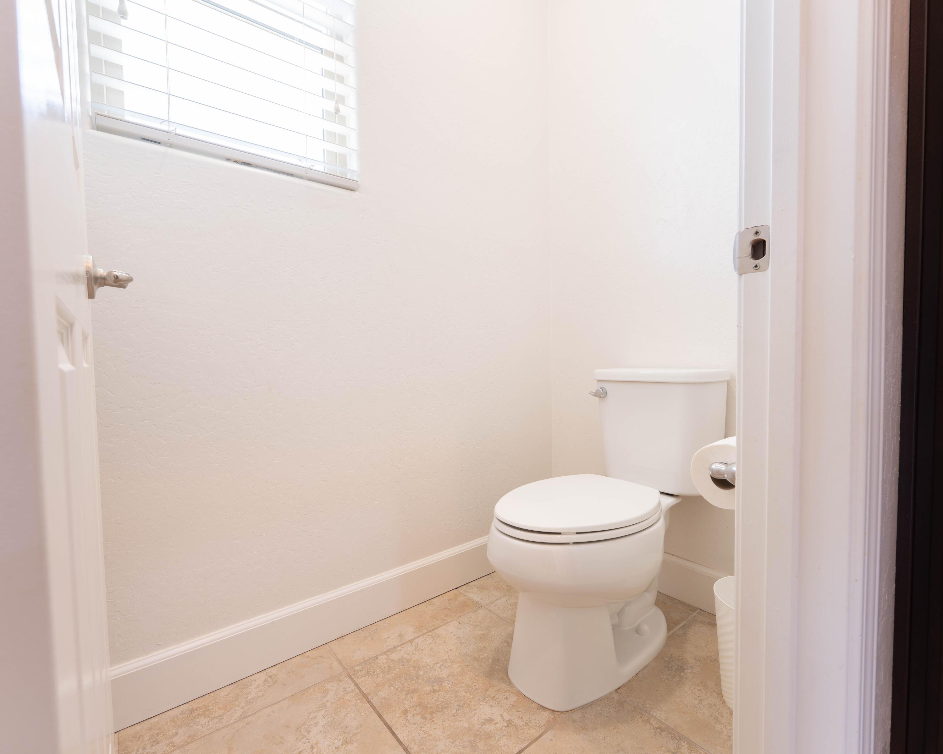 Tulare, California, 93274, United States, 4 Bedrooms Bedrooms, ,3 BathroomsBathrooms,Residential,For Sale,1975083