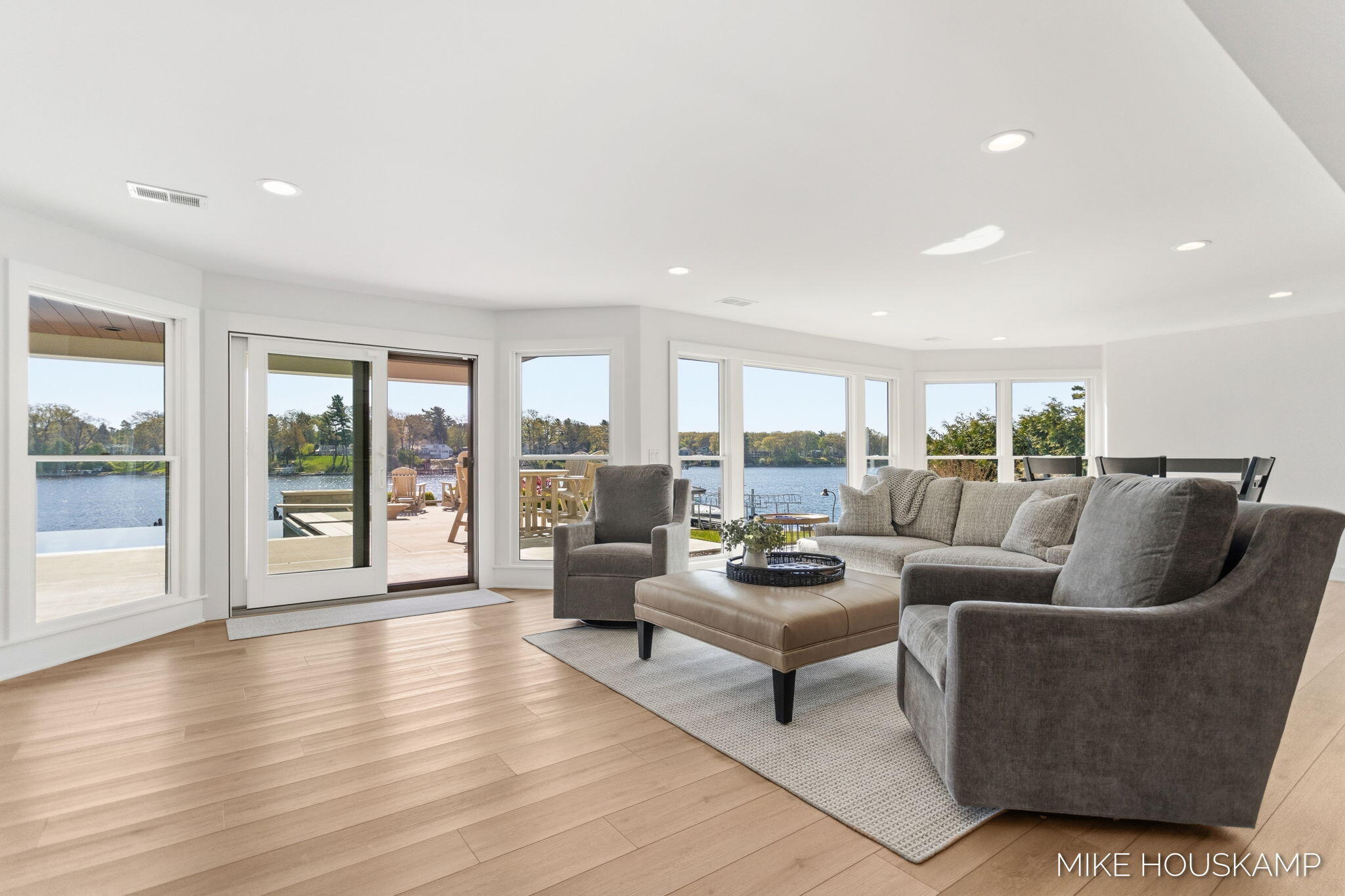 Orchard Point Dr, Spring Lake, MI 49456