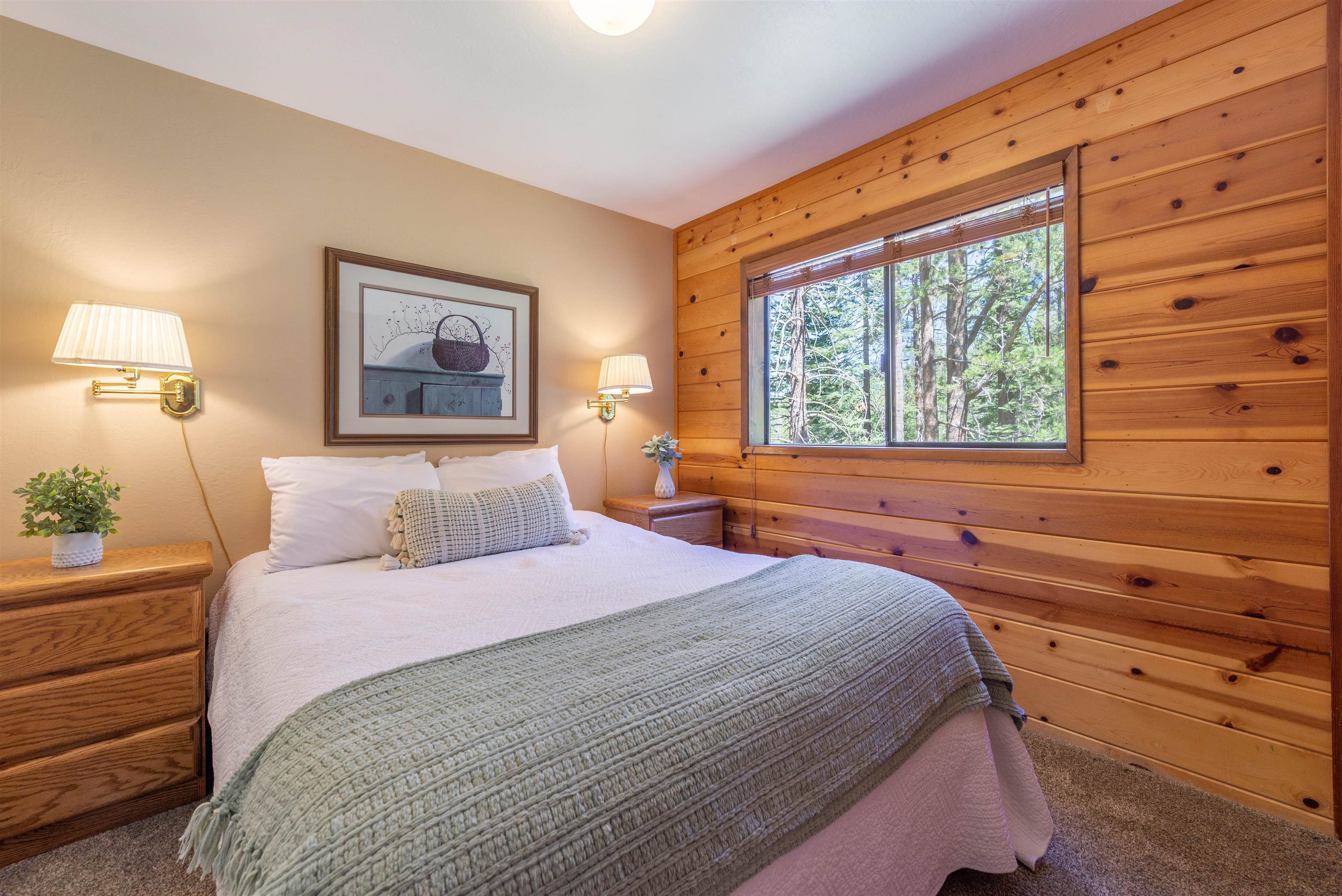 Truckee, California, 96161, United States, 3 Bedrooms Bedrooms, ,2 BathroomsBathrooms,Residential,For Sale,1917149