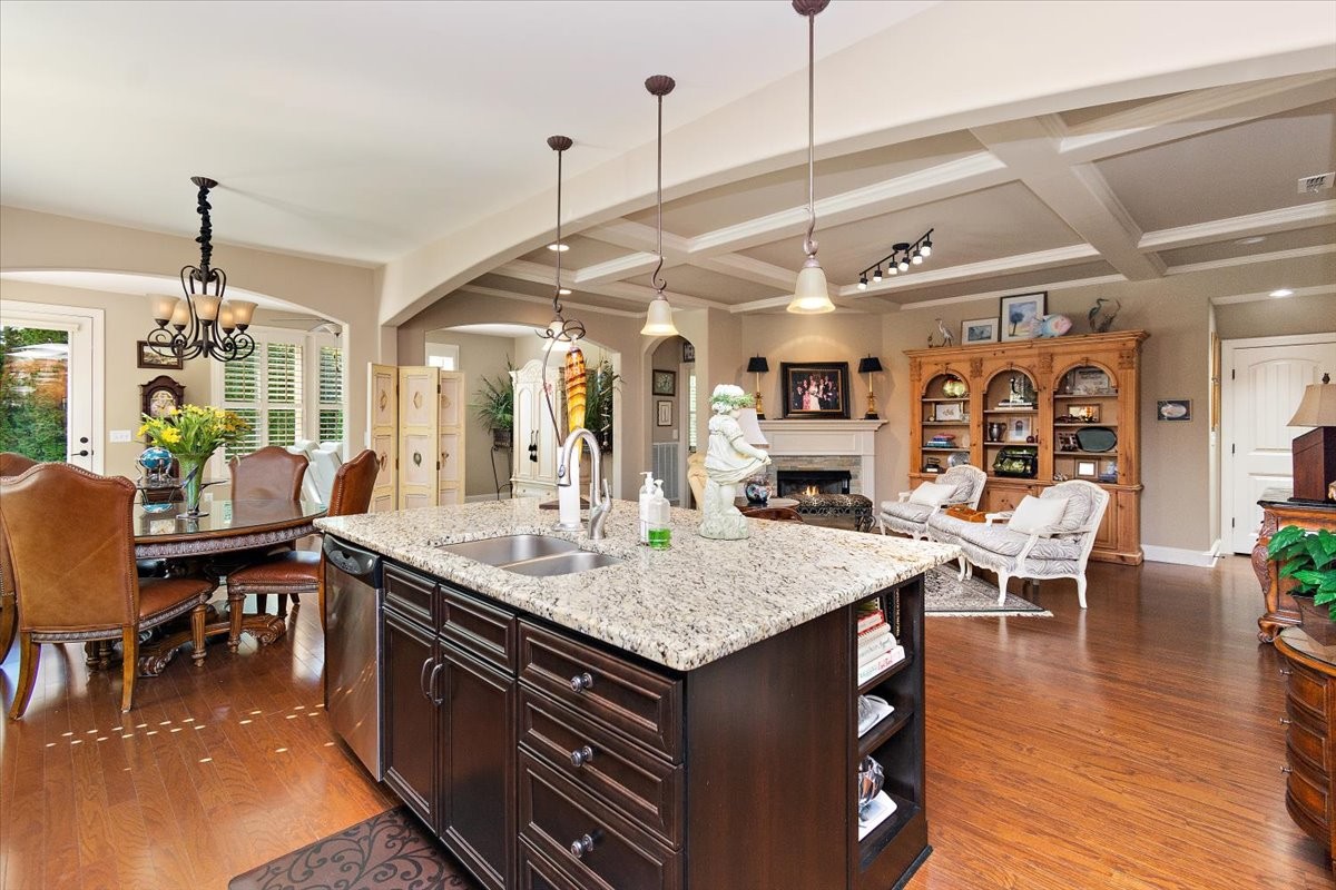 Goodlettsville, Tennessee, 37072, United States, 3 Bedrooms Bedrooms, ,3 BathroomsBathrooms,Residential,For Sale,1946973