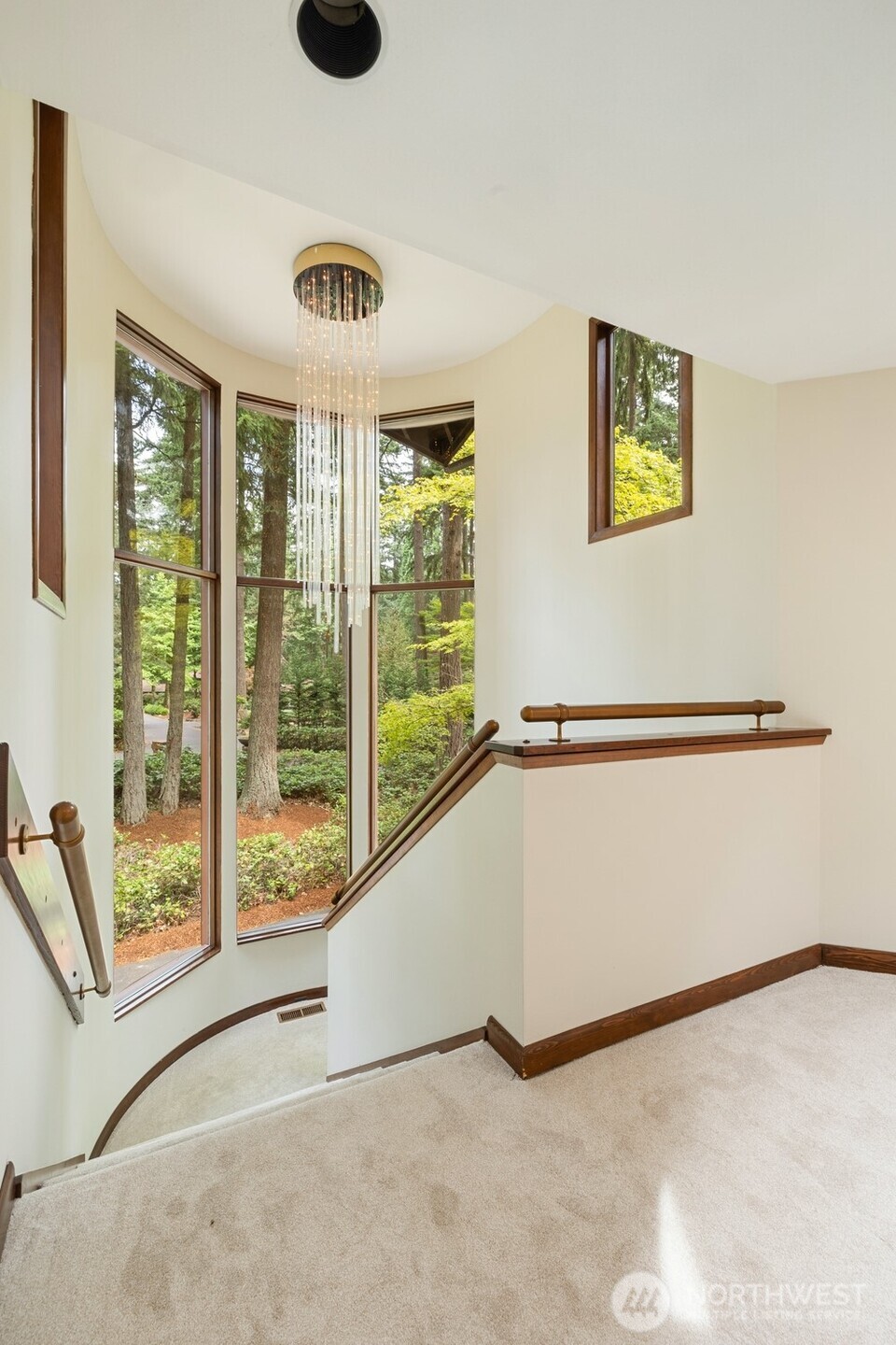 Bellevue, Washington, 98005, United States, 4 Bedrooms Bedrooms, ,4 BathroomsBathrooms,Residential,For Sale,1898840