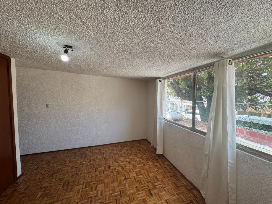 Tlalnepantla de Baz, Estado de méxico, 54050, Mexico, 3 Bedrooms Bedrooms, ,1 BathroomBathrooms,Residential,For Sale,1941924