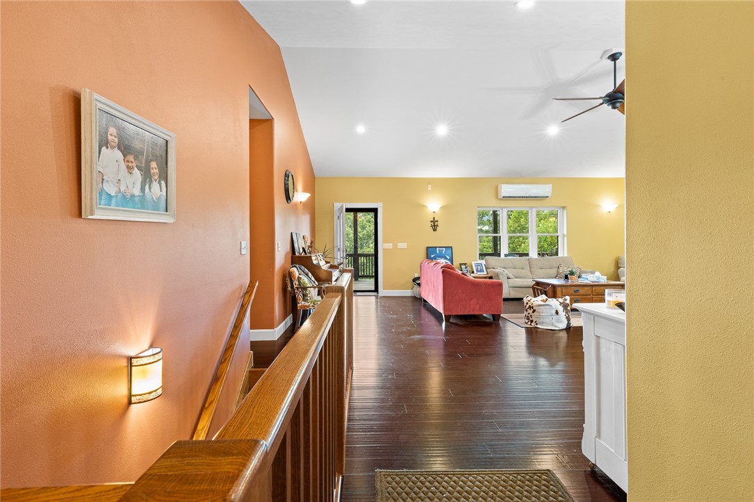 Dogpatch, Arkansas, 72648, United States, 3 Bedrooms Bedrooms, ,3 BathroomsBathrooms,Residential,For Sale,1958320