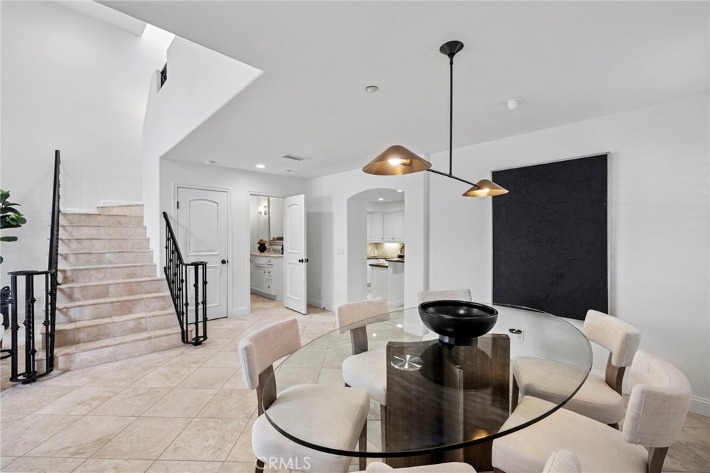 Newport Beach, California, 92663, United States, 3 Bedrooms Bedrooms, ,3 BathroomsBathrooms,Residential,For Sale,1992084