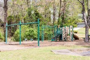 Roswell, Georgia, 30076, United States, 5 Bedrooms Bedrooms, ,4 BathroomsBathrooms,Residential,For Sale,1917059