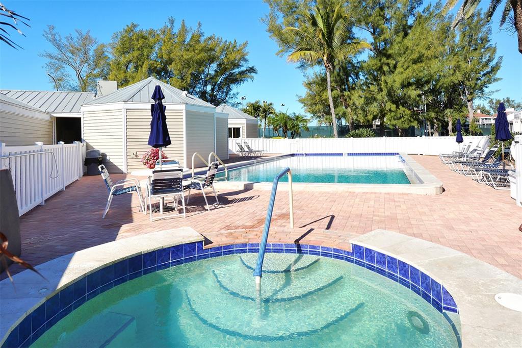 Longboat Key, Florida, 34228, United States, 2 Bedrooms Bedrooms, ,2 BathroomsBathrooms,Residential,For Sale,1989062