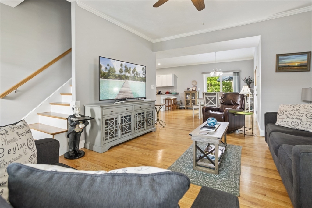 Haverhill, Massachusetts, 01832, United States, 3 Bedrooms Bedrooms, ,3 BathroomsBathrooms,Residential,For Sale,1879402