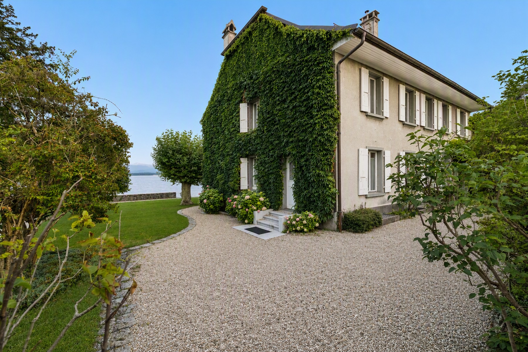  An extraordinary waterfront property - 物件實景