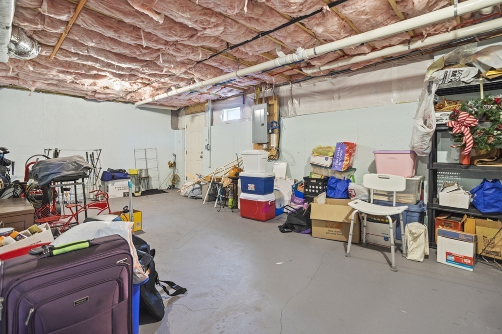 Haverhill, Massachusetts, 01832, United States, 3 Bedrooms Bedrooms, ,3 BathroomsBathrooms,Residential,For Sale,1879402