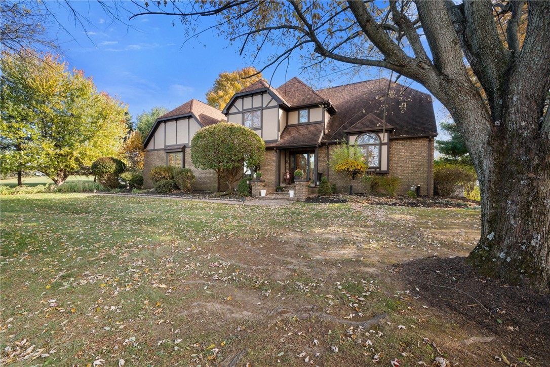 South Strabane, Pennsylvania, 15301, United States, 5 Bedrooms Bedrooms, ,5 BathroomsBathrooms,Residential,For Sale,2003088