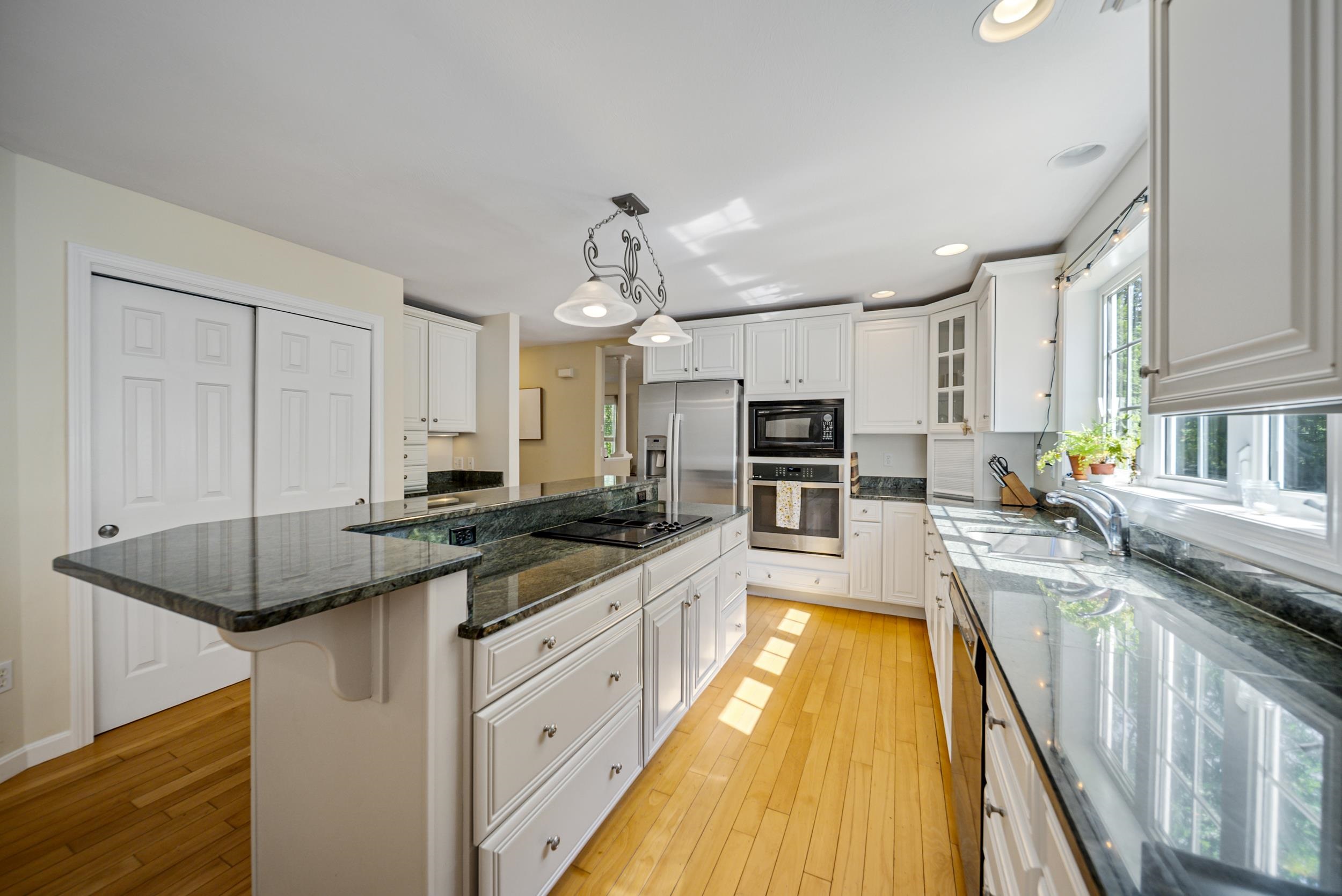 Goffstown, New Hampshire, 03045, United States, 4 Bedrooms Bedrooms, ,2 BathroomsBathrooms,Residential,For Sale,1873843