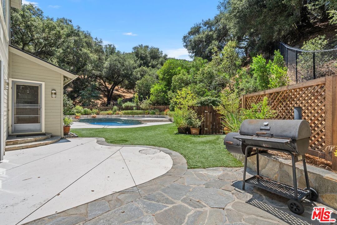 Calabasas, California, 91302, United States, 4 Bedrooms Bedrooms, ,3 BathroomsBathrooms,Residential,For Sale,1896554